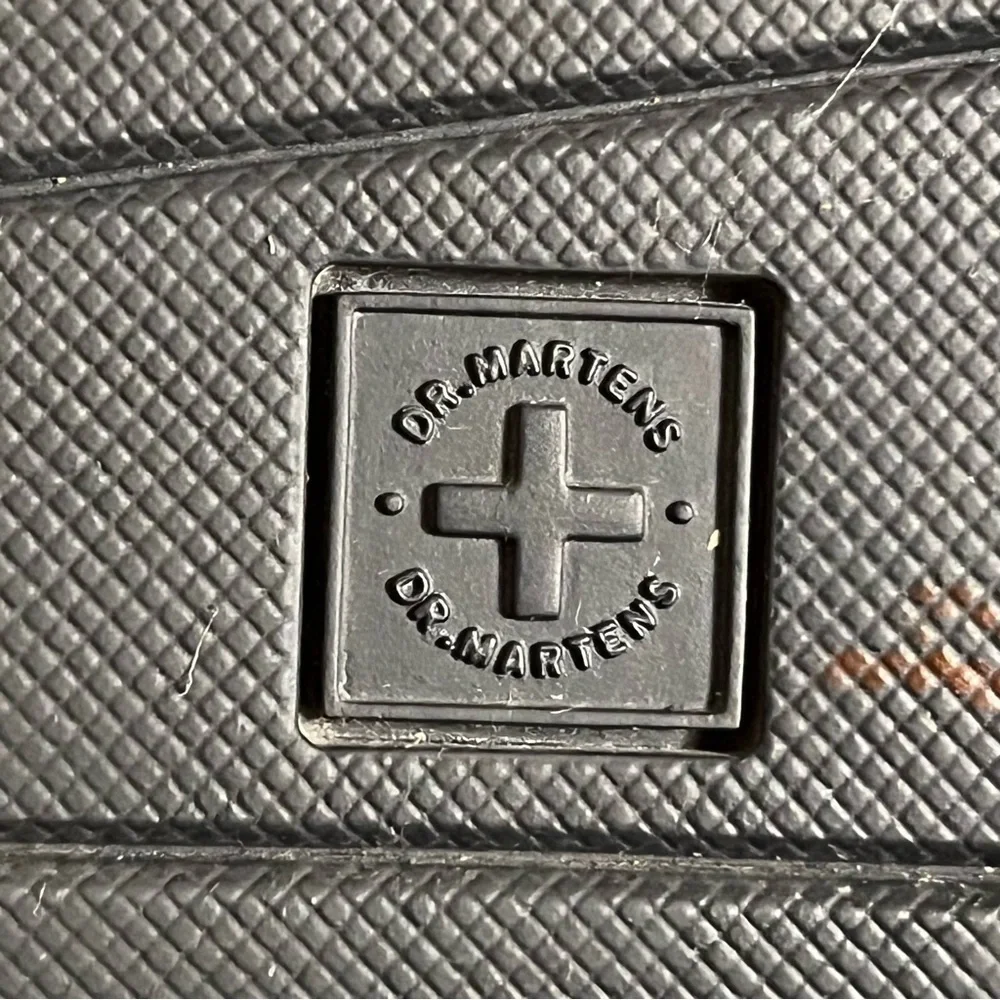 Dr. Martens Black Textured Rigal Knit 8 Eye Boots Combat Black Unisex — Size 7 - Picture 15 of 15